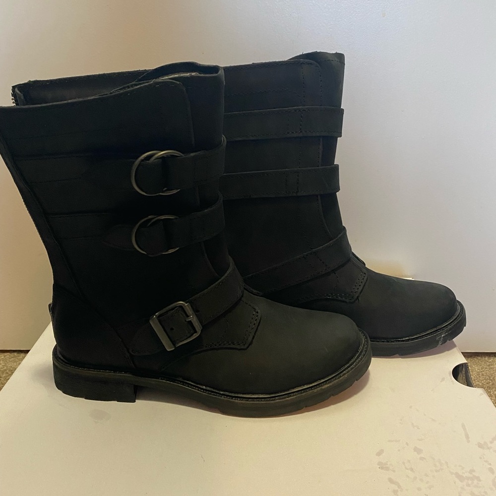 Women’s Black LL Bean Short Boots
